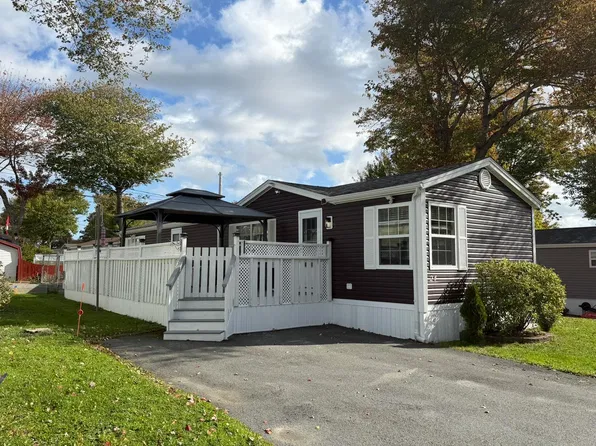 24 7th St, Lucasville, NS B4B 1R4