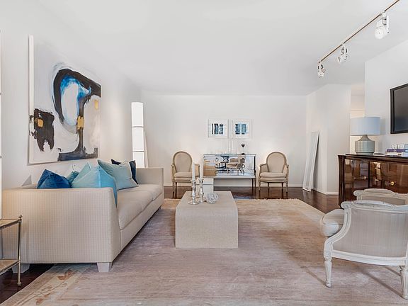 2nd image of 433 E 56th St APT 4D