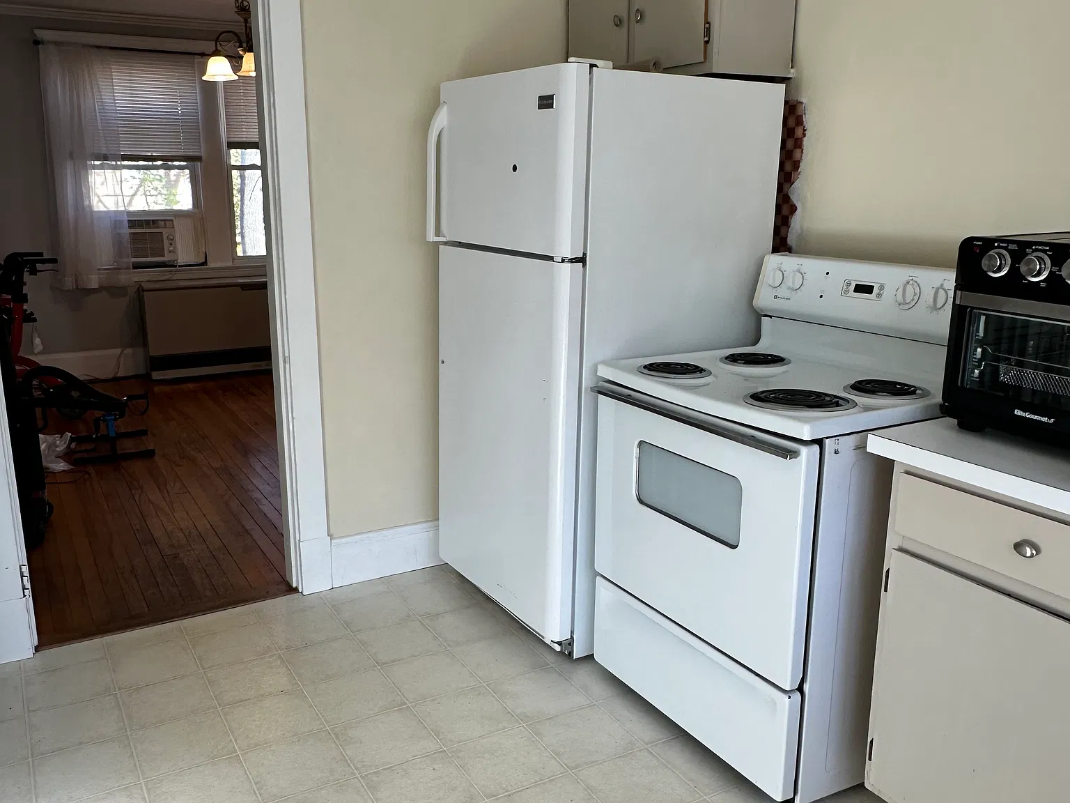 2 bed, 1400 sqft, $2,200 — Photo 1