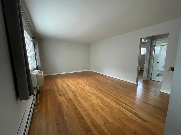 1116-22 Greenleaf Ave #1-G — Photo 26