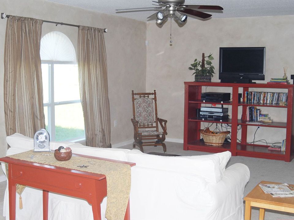 1st image of 688 Sunway Ln