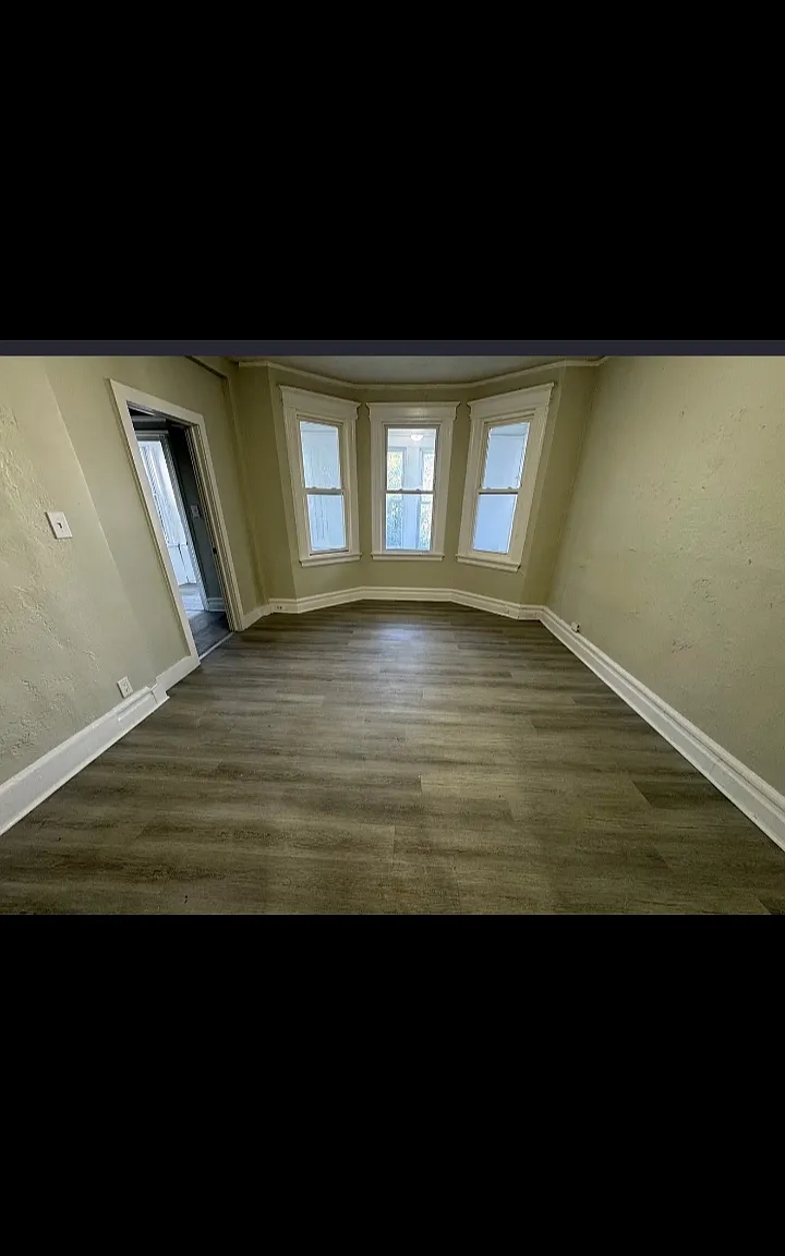 3 bed, $2,100 — Photo 3