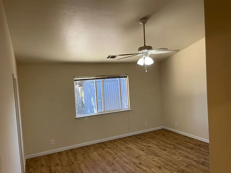143 Goldenwest Ct — Photo 20