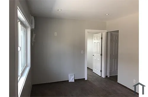 11818 S Main St #3 Photo 1