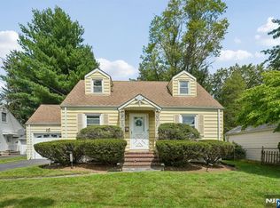 1050 Evergreen Ct, New Milford, NJ 07646