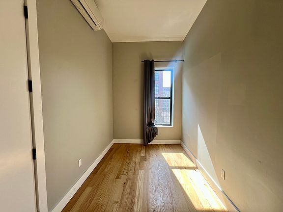 4th image of 565 Saint Johns Pl APT 2F