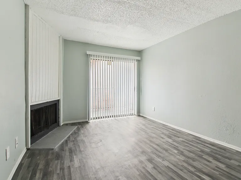 Rochelle Place — Photo 20