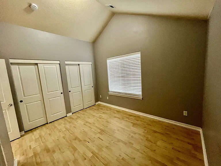 5377 SW Golden Gate Way — Photo 14