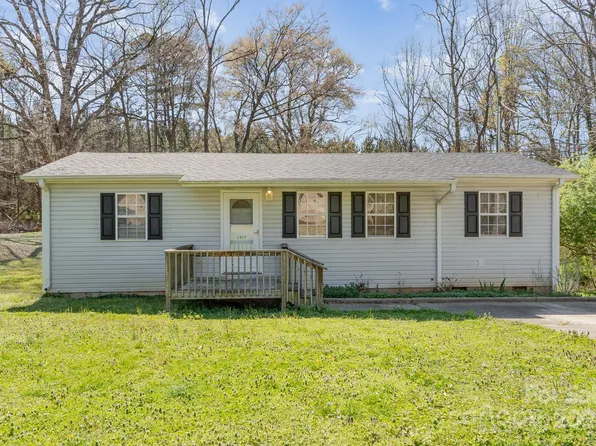1577 Plyler Lake Rd, Gastonia, NC 28054