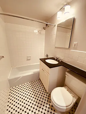 Rented by Metropolis Real Estate of Manhattan | media 14