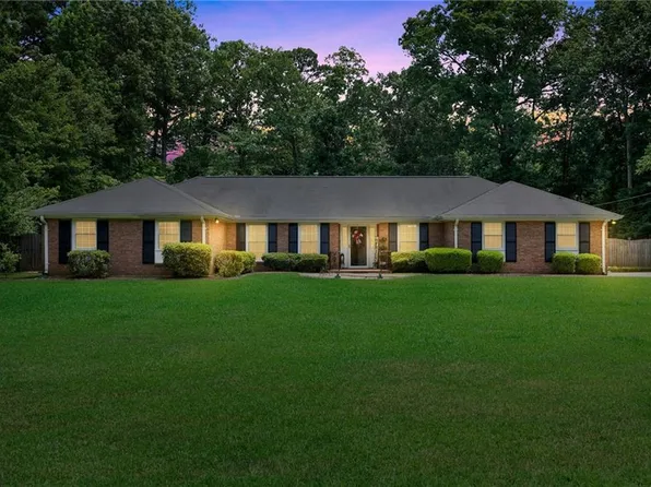 111 Rollingwood Cir, Rome, GA 30165