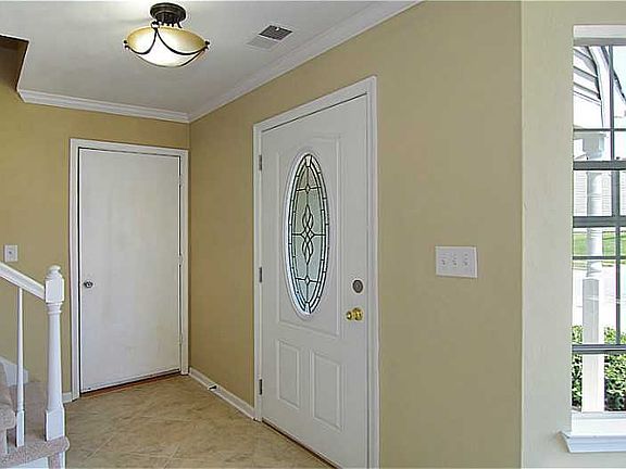 4th image of 2185 Fort Belvoir Dr