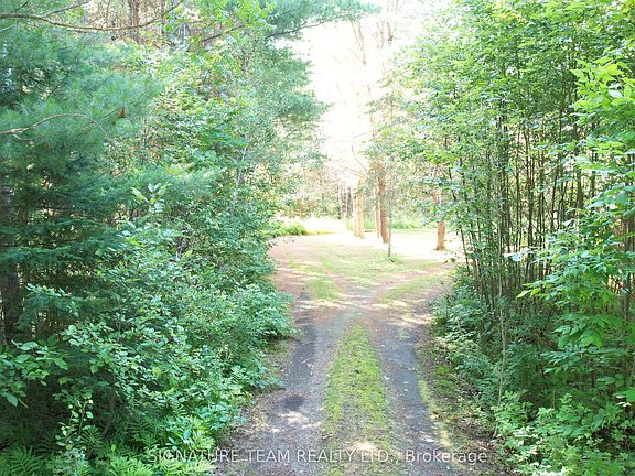 2nd image of 4882 Round Lake Rd