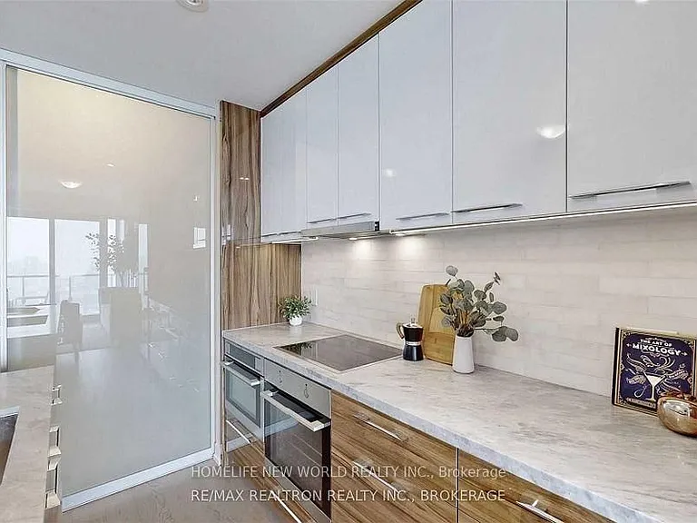 488 University Ave #3101 — Photo 32