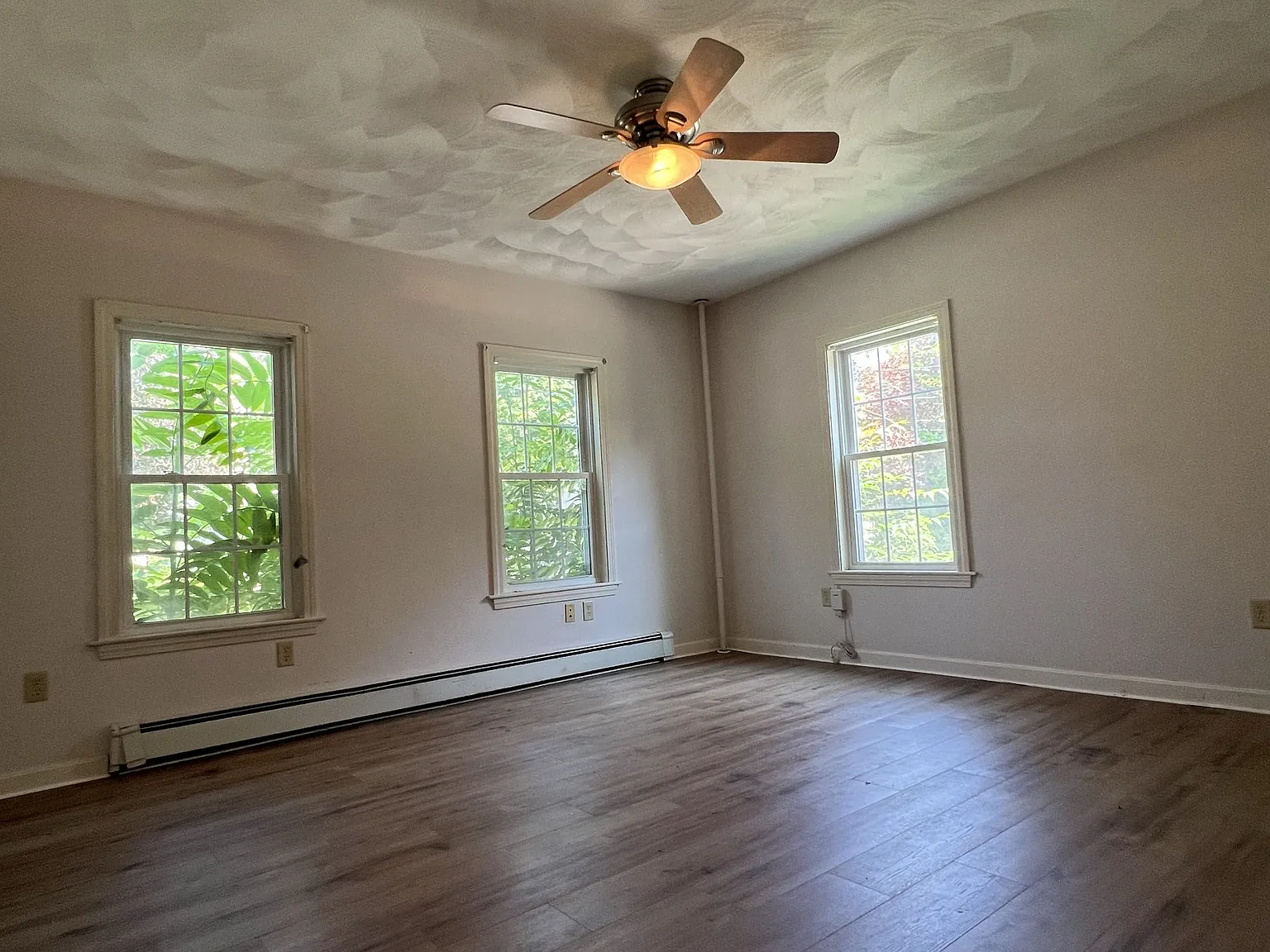 3 bed, 1100 sqft, $2,750 — Photo 4