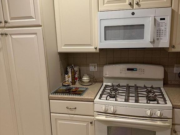 5th image of 131 Union Ave