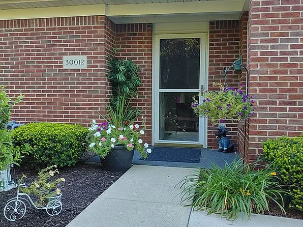 30012 Zachary Ln, Rossford, OH 43460