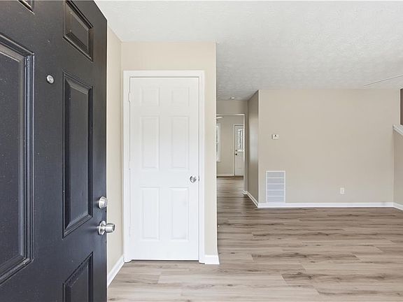 3rd image of 3789 Waldrop Ln