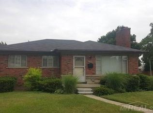 17006 Collinson Ave, Eastpointe, MI 48021