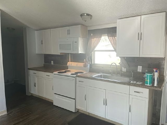 1st image of 9302 Victoria Ln #402