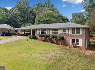5556 Woodland Dr, Douglasville, GA 30135