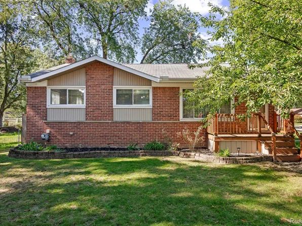 920 S Merriman Rd, Westland, MI 48186