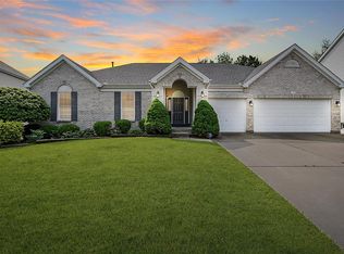 432 Olde Court Rd, Saint Charles, MO 63303