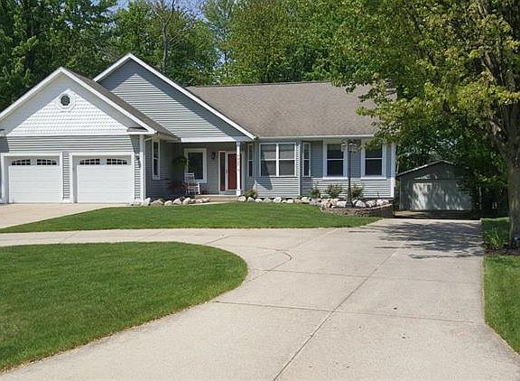 3rd image of 7527 Woodcliff Dr