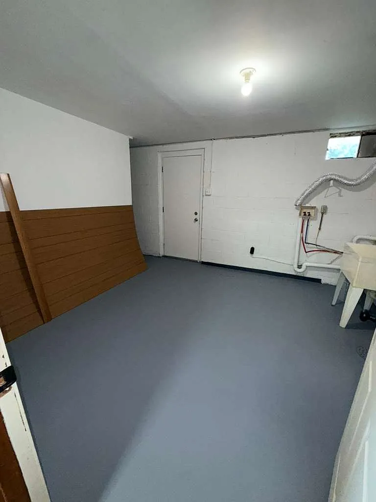 3 bed, 1.5 bath, $1,850 — Photo 2