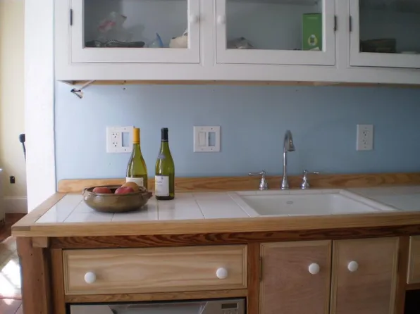 82 Thames St #1, Newport, RI 02840