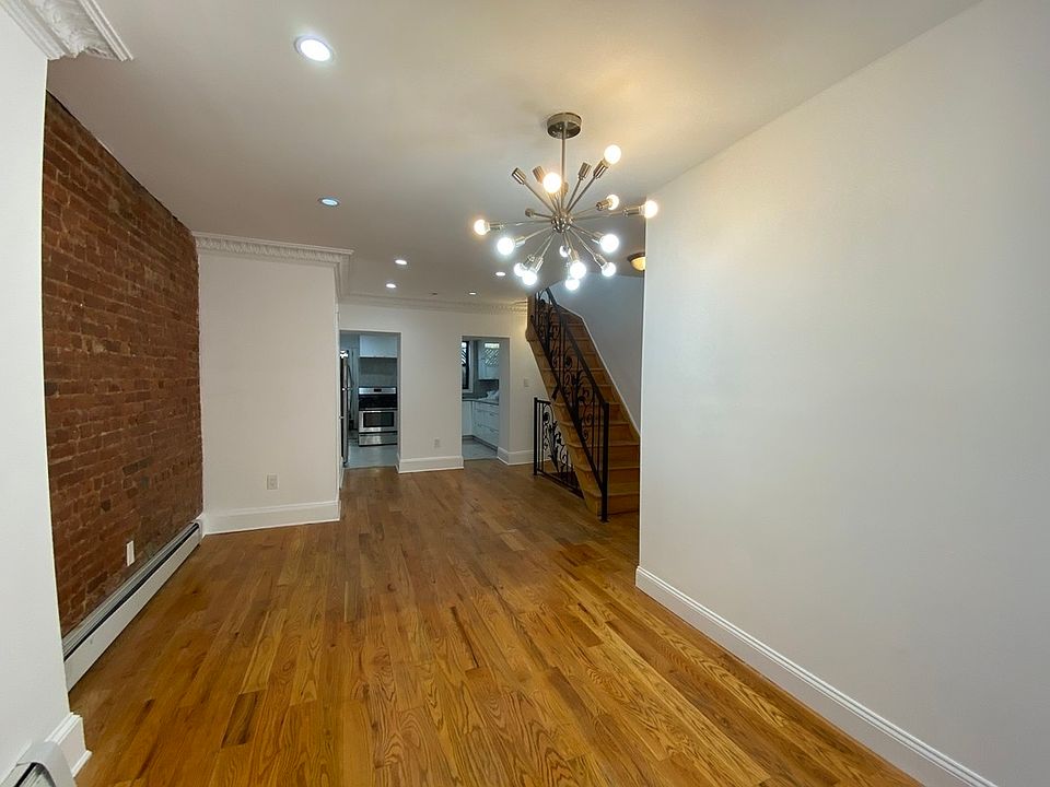 1st image of 117 16th St #1