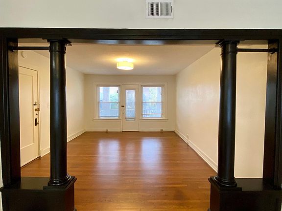 2nd image of 3834 Wyandotte St #2S