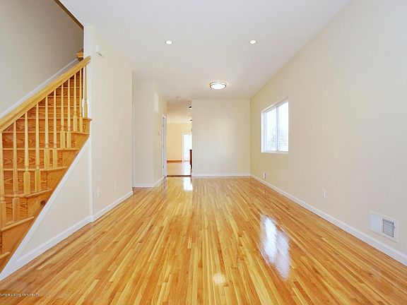 3rd image of 320 Moreland St