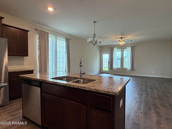 4th image of 101 Holly Grove Ln