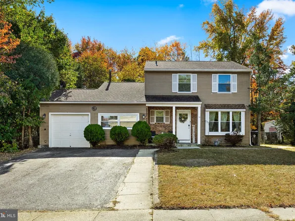 14 Heather Dr, Sicklerville, NJ 08081