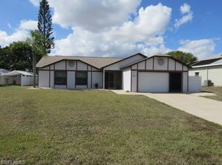 106 NE 9th Ct, Cape Coral, FL 33909