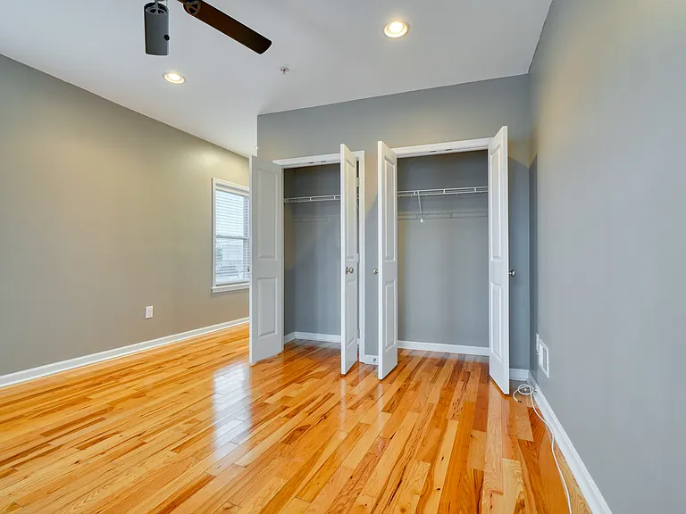 64 E Heath St — Photo 20