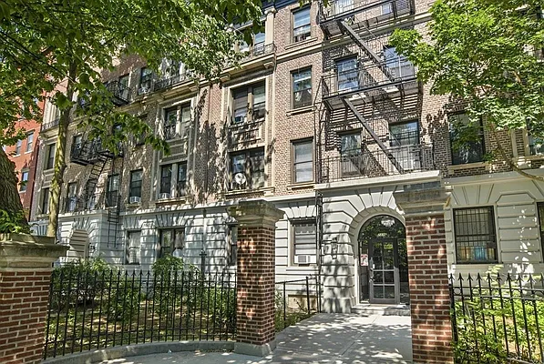 Rented by Corcoran | media 27