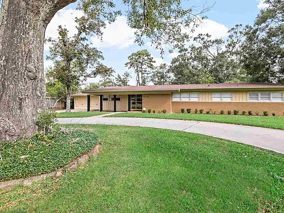 3rd image of 5570 N Circuit Dr