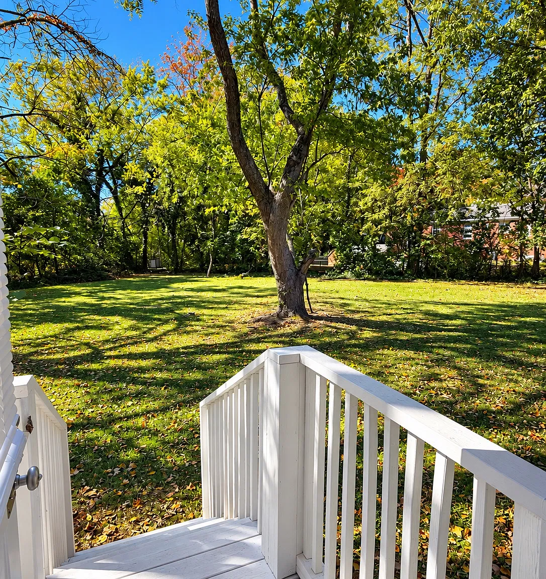1901 Oglesby Dr NW — Photo 2
