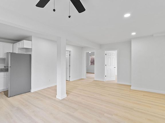 4th image of 2622 Cloyde St #2