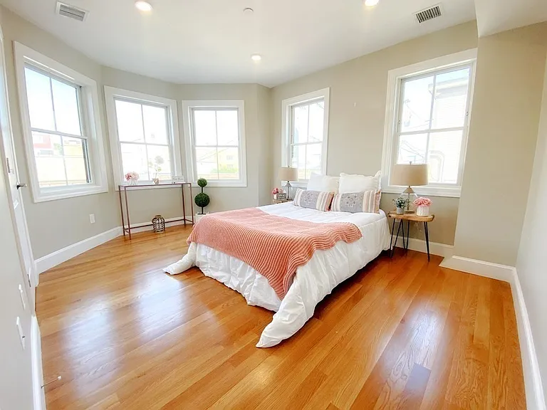 89 Prescott St #D — Photo 10