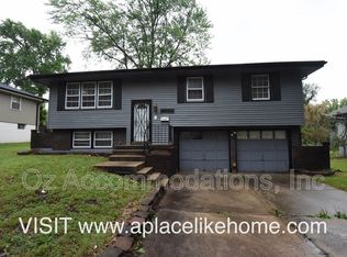 11055 Spring Valley Rd, Kansas City, MO 64134