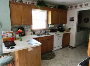 426 Hillcrest Dr, Goshen, IN 46528