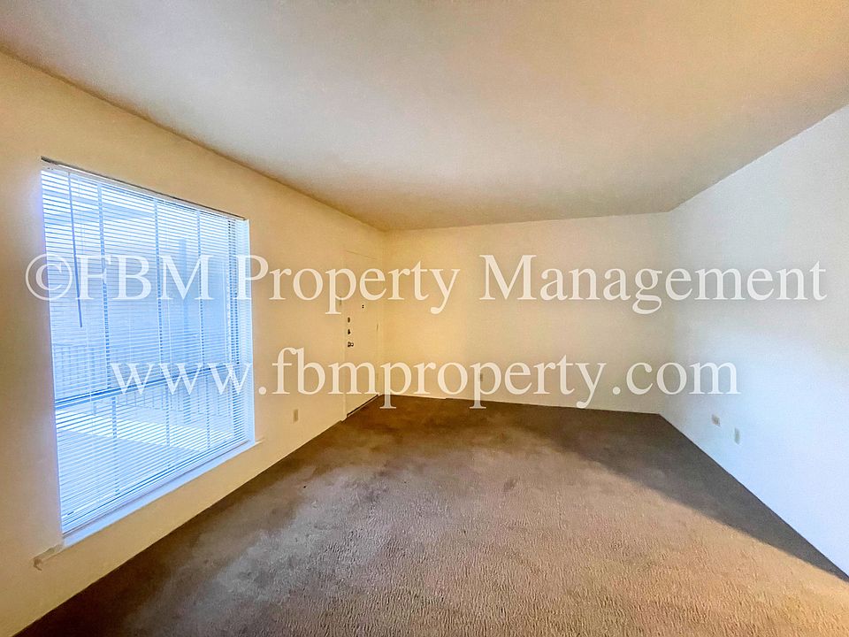 Marvin Place Apartments / MorPat BZ Apartment Rentals Waxahachie