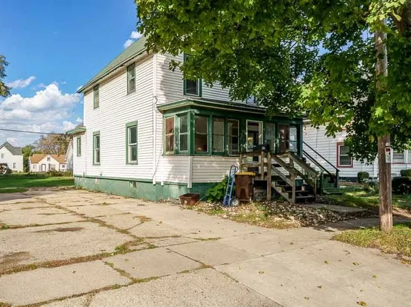 226 S Harrison Ave, South Beloit, IL 61080