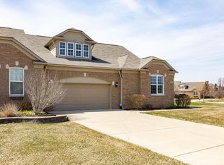 48804 Rainbow Ln S, Northville, MI 48168