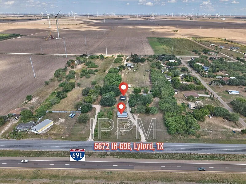1 bed, 1.0 bath, $850 — Photo 2