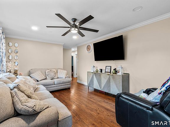4th image of 33 Allen Avenue
