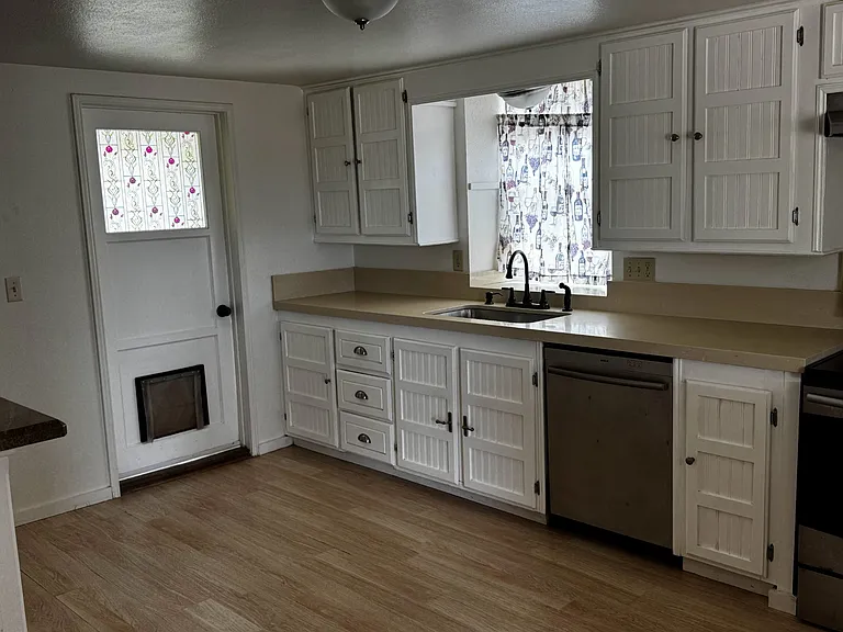 21541 River Rd — Photo 4